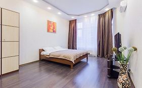 Navit Apartments With Breakfast,Near The Railway Station, The City Center, The Park