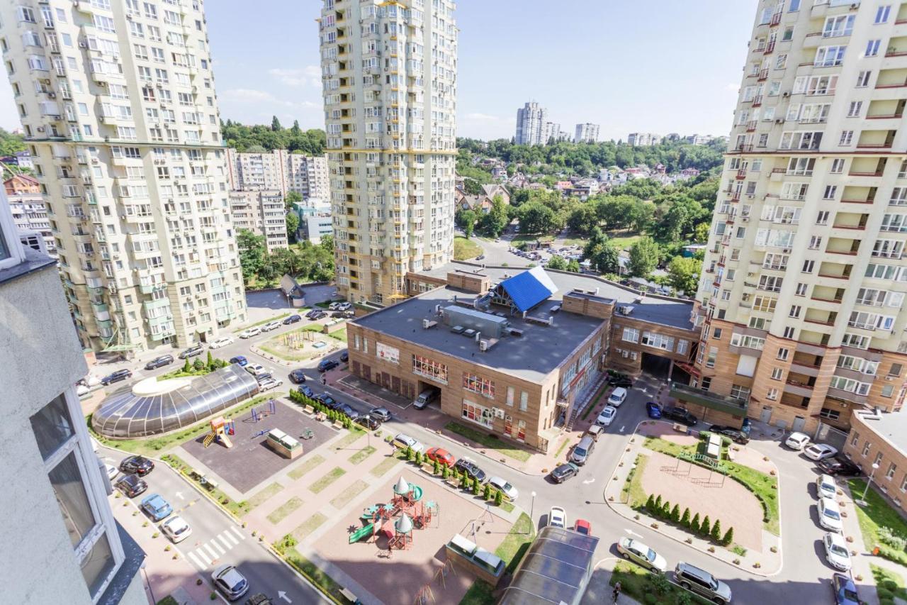 Navit Apartments With Breakfast,Near The Railway Station, The City Center, The Park Київ Екстер'єр фото